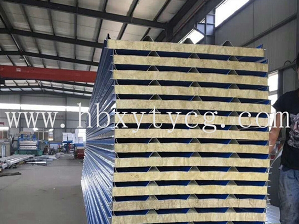 襄陽(yáng)防火巖棉夾芯板